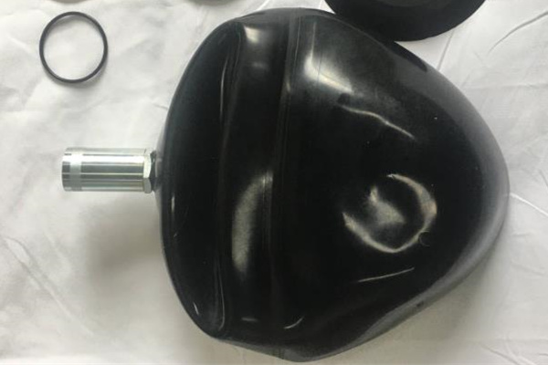 蓄能器皮囊使用壽命短的原因和預(yù)防措施